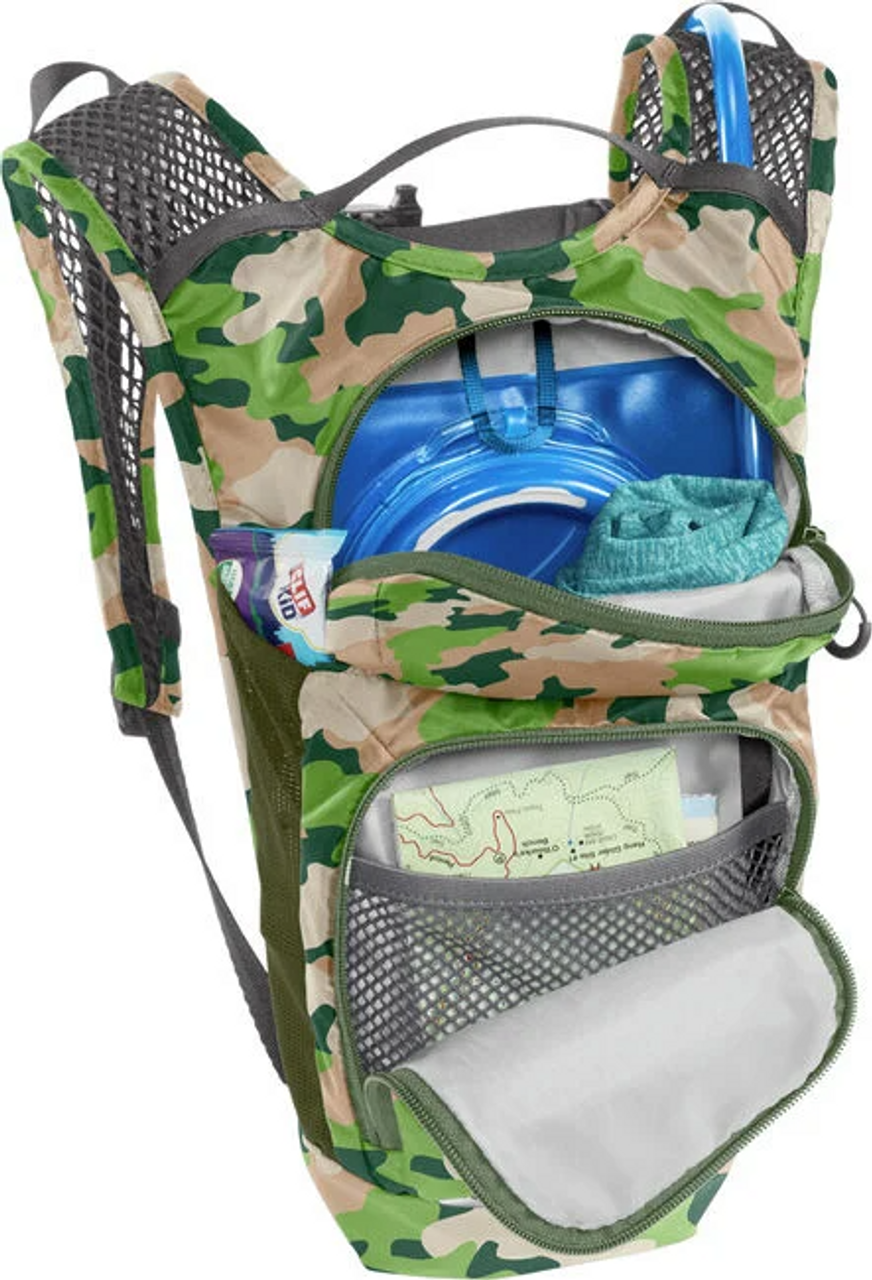 Camelbak Kids' Mini M.U.L.E. 50 Oz Hydration Pack - Camo 5 Camelbak Kids' Mini M.U.L.E. 50 Oz Hydration Pack - Camo - Image 5