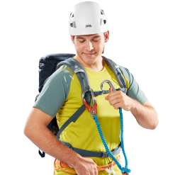 Deuter Trail 18 Backpack - Black/Shale -Deals Backpacking Store 3440123 7411 5 78190.1683728635